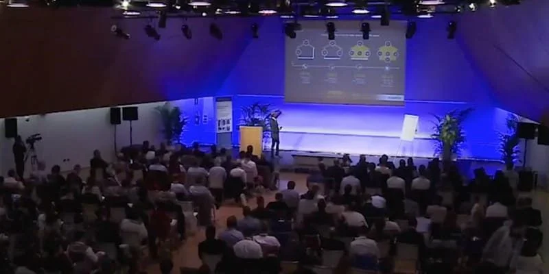 maquinas-laser-sisma-conferencia-800x400